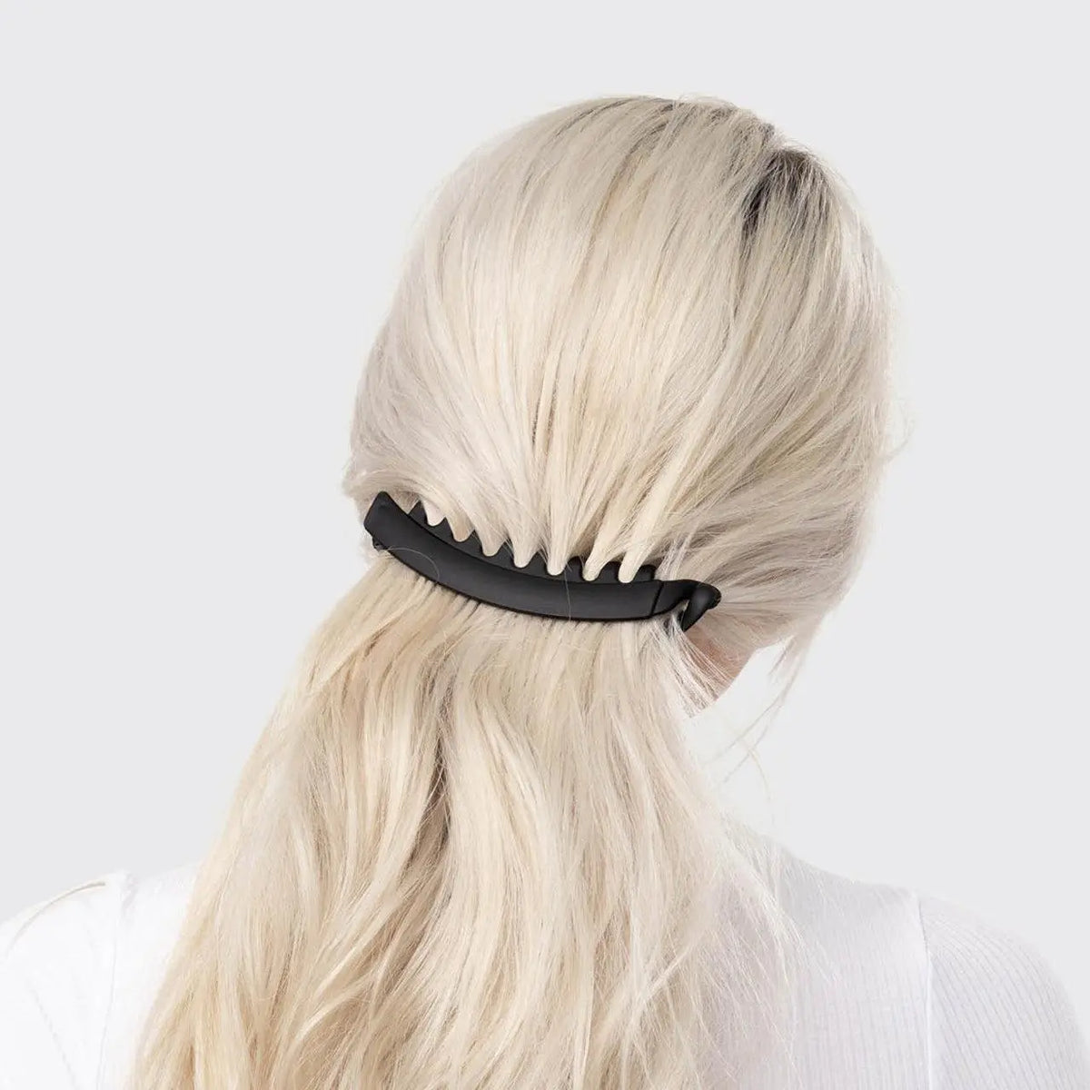 Banana Clip 2pc - Black & Tort, Made of Black Plastic with Tornado Design, Ideal for Food Storage